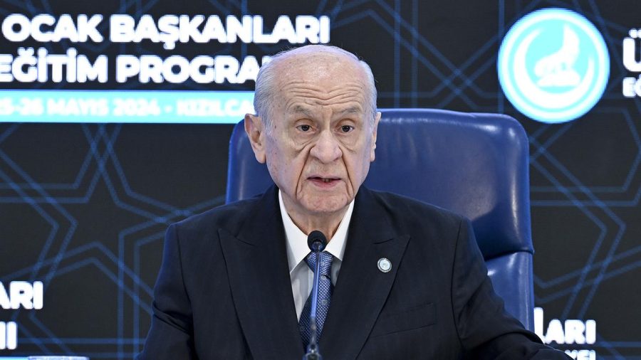 bahceli 2234467 xH0fAz