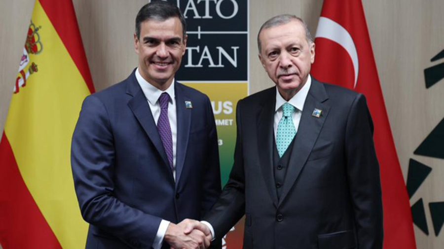 erdogan pedro sanchez 2075770 ec810w