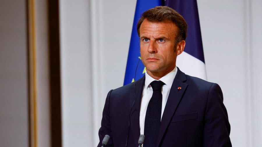 macron reu 2061034 5tE2Oe