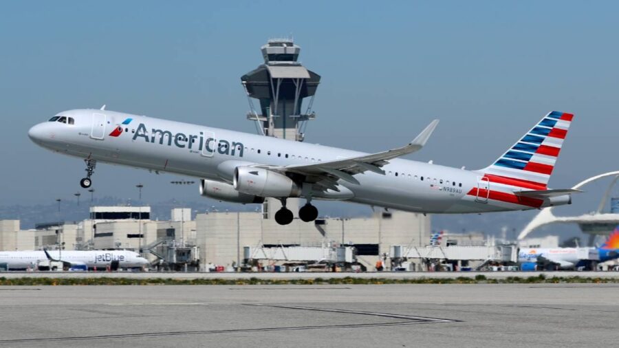 american airlines reu 1687259 MD6hRG